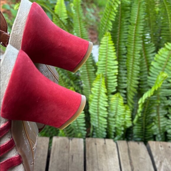 [New] Earthies (8B) Jazzy Red Suede Adjustable Strap Comfortable Sandals - Picture 10 of 11